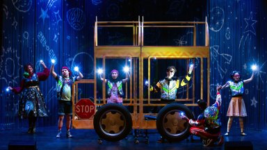 TheaterWorksUSA_Magic School Bus_Jeremy Daniel Photography_L-R L
