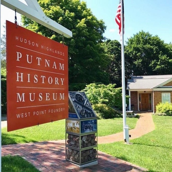 Gather at the Putnam History Museum for