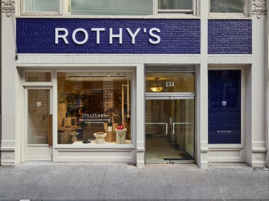 Rothys_NYC_24_0006_exterior_1bba80