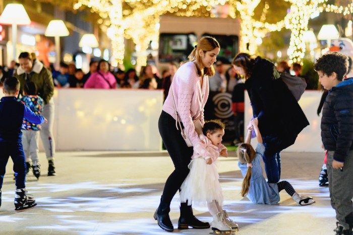 Cross County Center’s popular pop-up ice