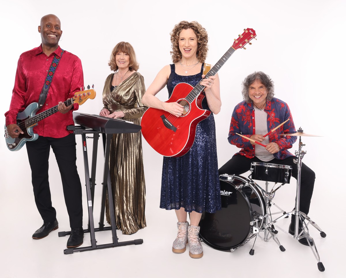 Laurie Berkner Band_Holiday-with-instruments_photo credit Jayme Thornton