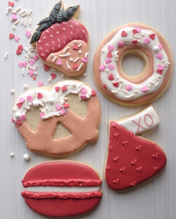 Fall in love with cookie decorating! Joi