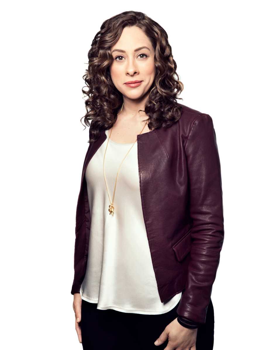 Jenny Hagel Headshot