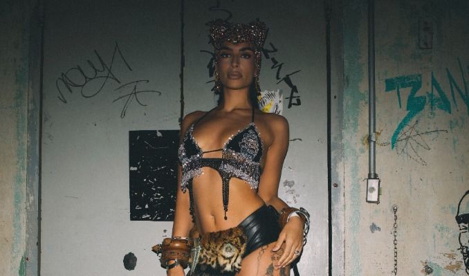 sevdaliza_03-09-25_19_67ce1c268620e-npg9pr.tmp_