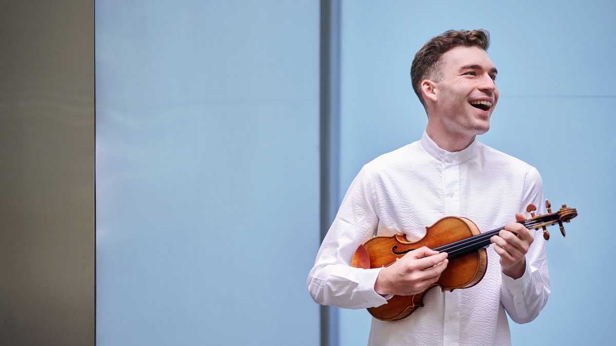 Alexi Kenney, photo by Grittani Creative
