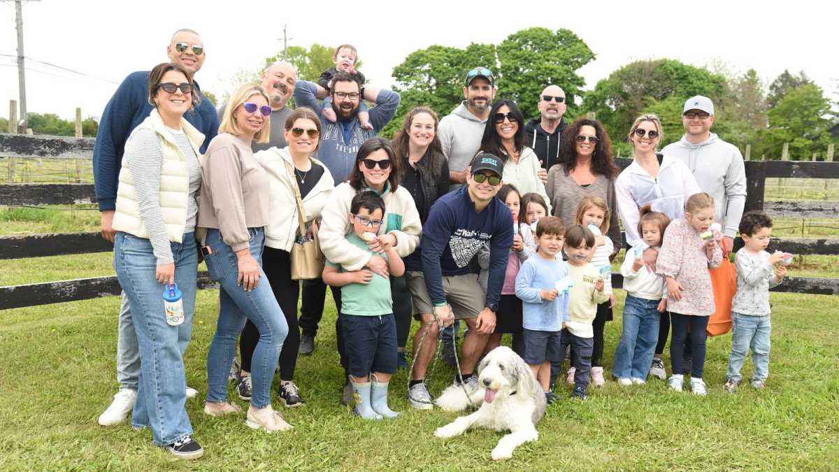 Dans papers event walk image