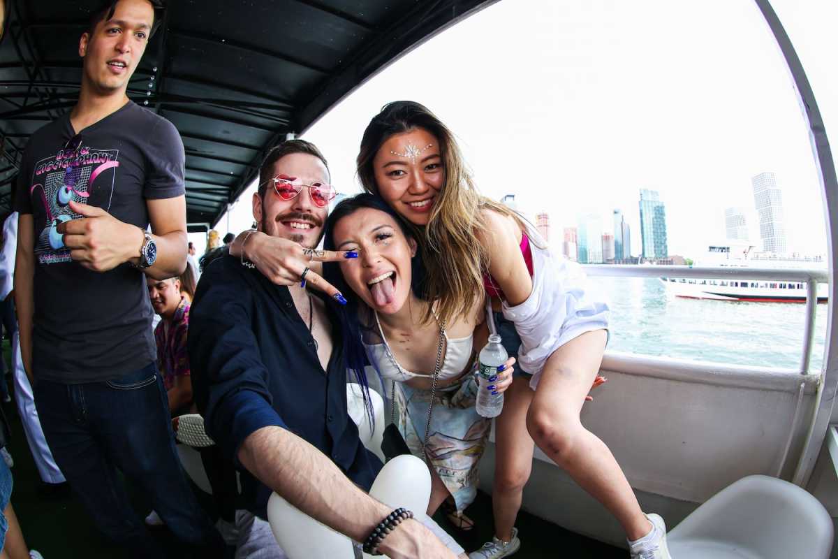 nyc-jewel-yacht-group-pic-joonbug-party