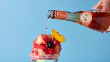 Real Sangria Decorated Pint Pour 3
