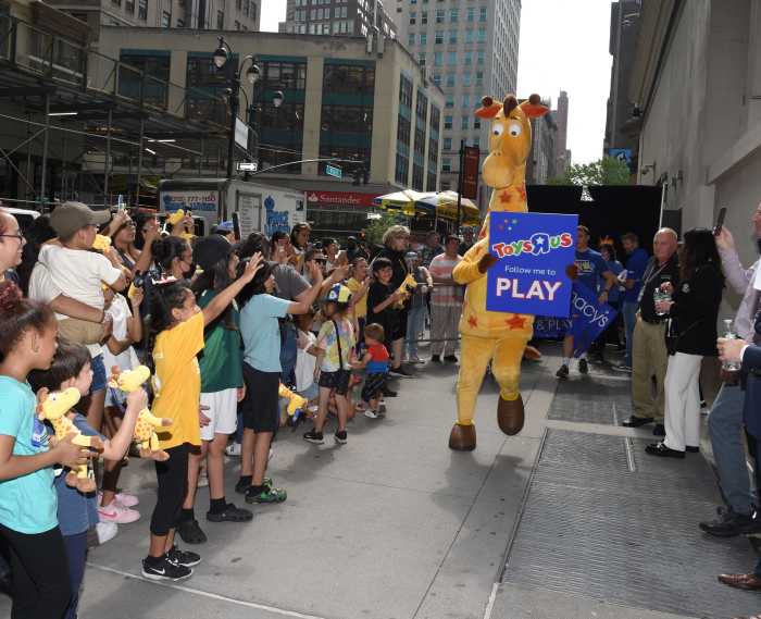 Geoffrey the Giraffe™ will host a play c
