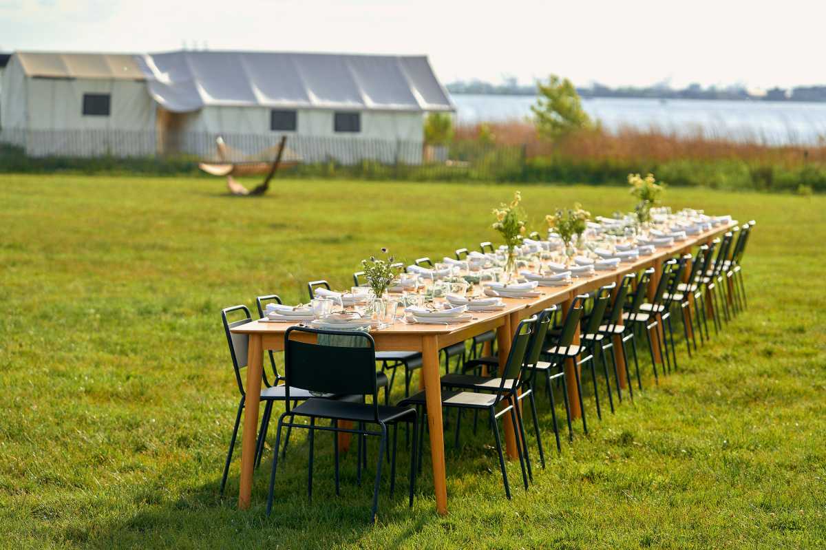 Great Lawn Table