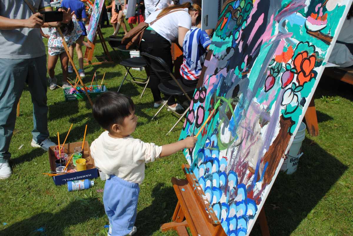 lif-calendar-Draw-Out!-Community-Arts-Festival-2025-09