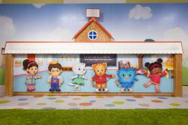 rp-calendar-Daniel-Tiger’s-Neighborhood-A-Grr-ific-Exhibit-2025-10