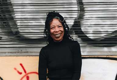 Melanie-Dyer-by-Mariana-Meraz-500-x-344