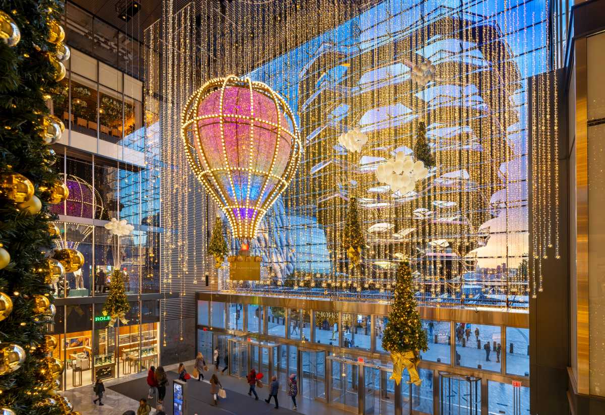 2023FD81_417_RT_HR_FD-RGB-Edit-v3-people (1)