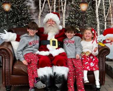 Hicks-Nurseries-Santa-2024