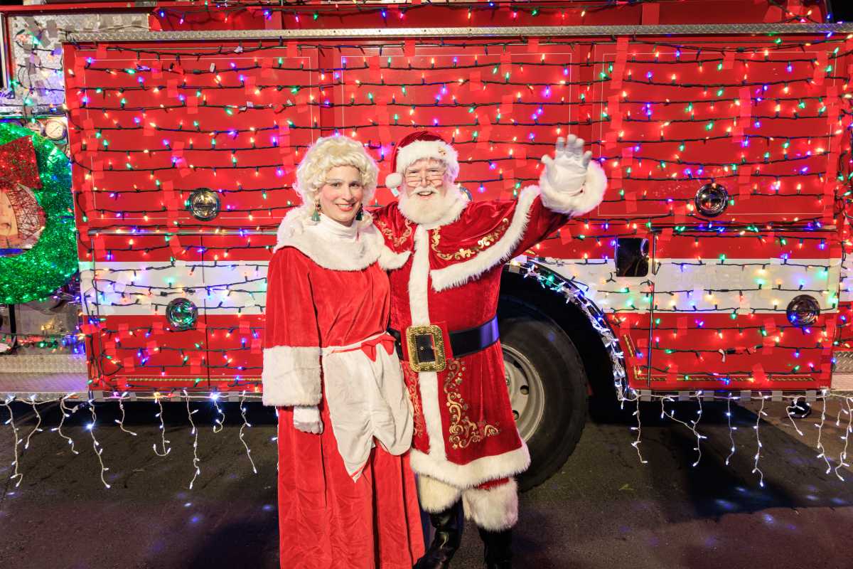 Mr & Mrs Claus at Stew’s!