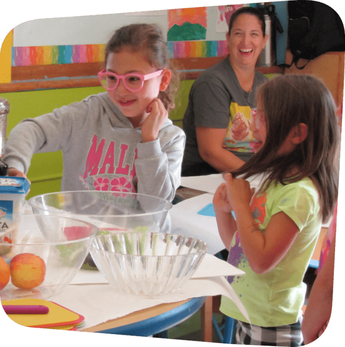 Young chefs will create a delicious Appl