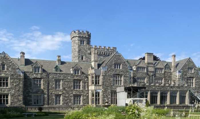 See the grand rooms inside the massive 5