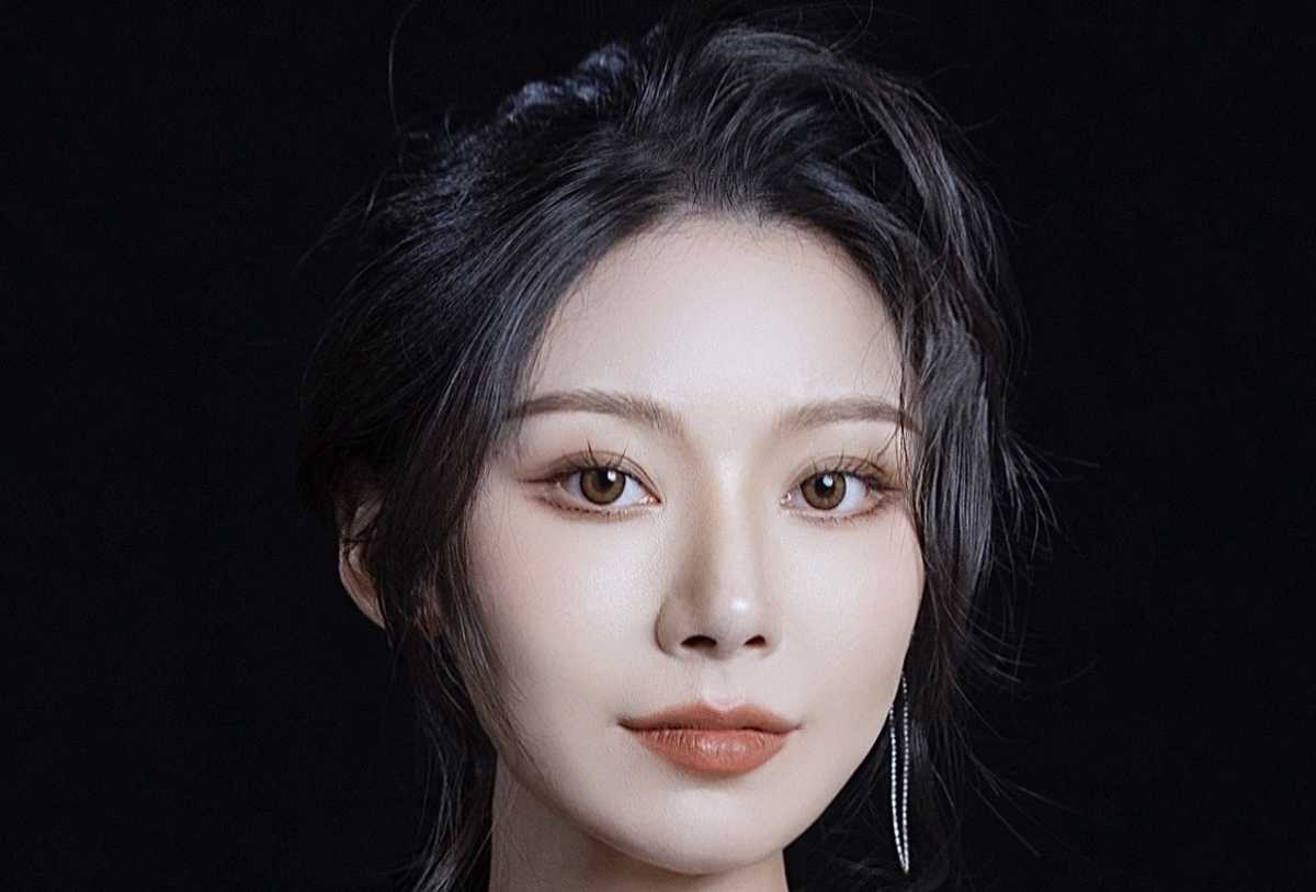 Junyue Gong Headshot landscape