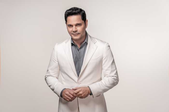 REY RUIZ IN CONCERT EXCLUSIVE concert to